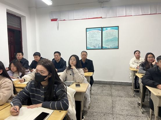 公司领导开展新学期开学工作大检查